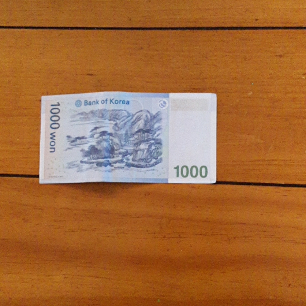 Korean 1000 dollar bill